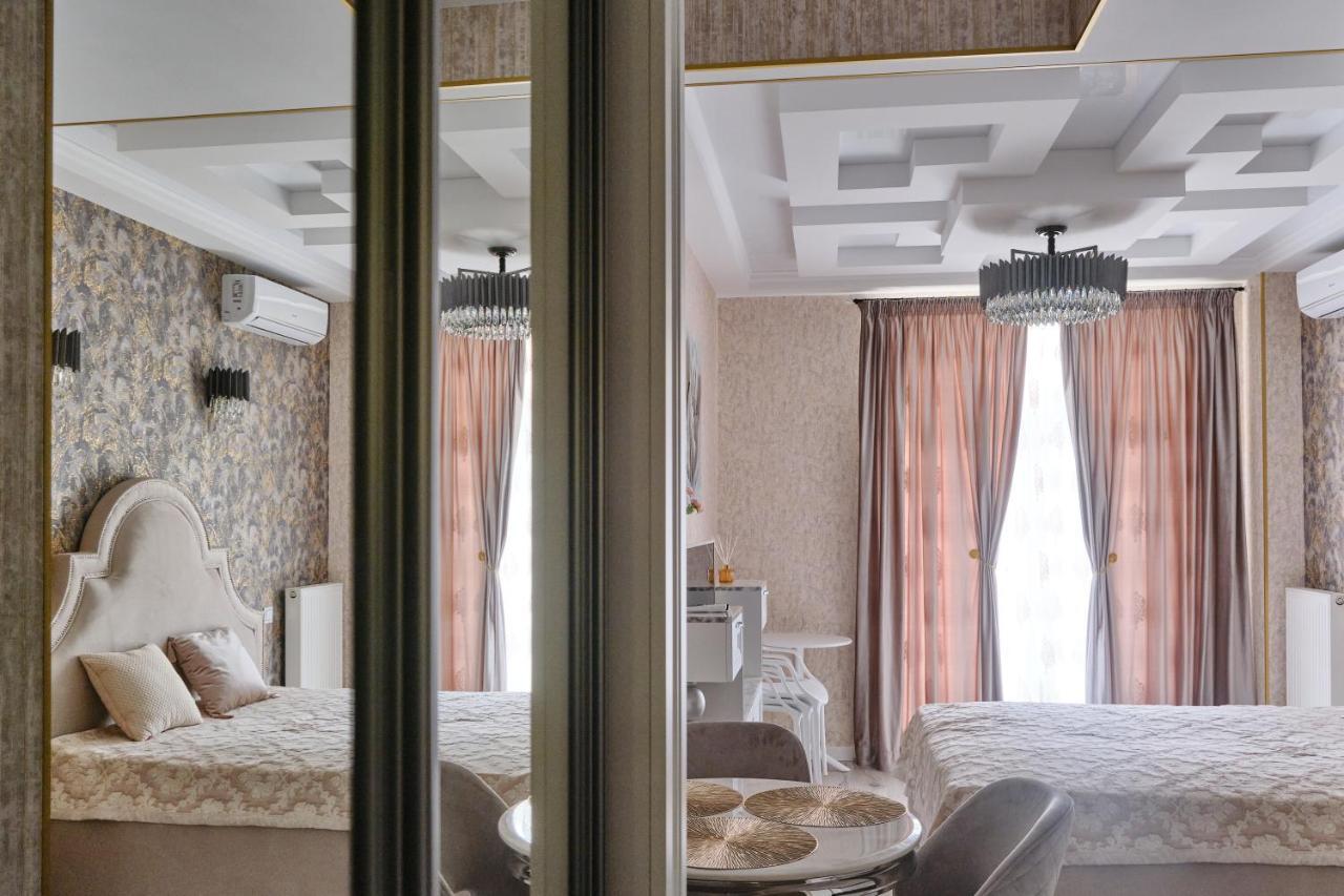 Luxury Apartments Sea View Julymia Odessa Esterno foto