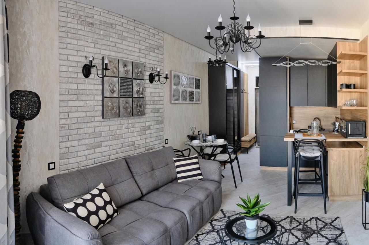 Luxury Apartments Sea View Julymia Odessa Esterno foto