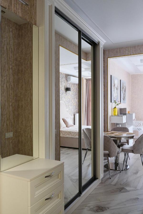 Luxury Apartments Sea View Julymia Odessa Esterno foto