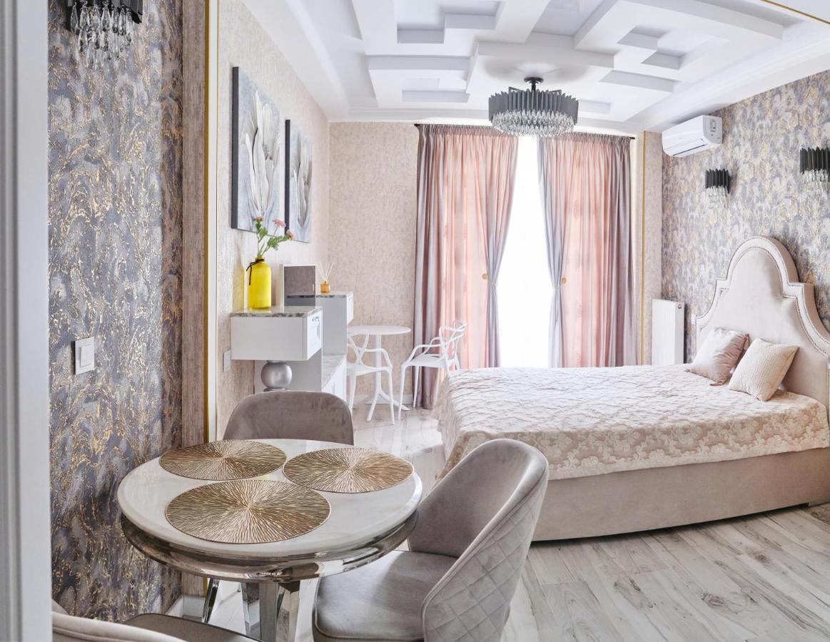 Luxury Apartments Sea View Julymia Odessa Esterno foto